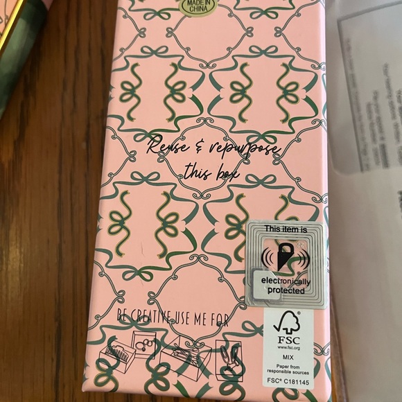 House of Harlow 1960 Chunky Gold Heart Pendant Necklace - Picture 5 of 5